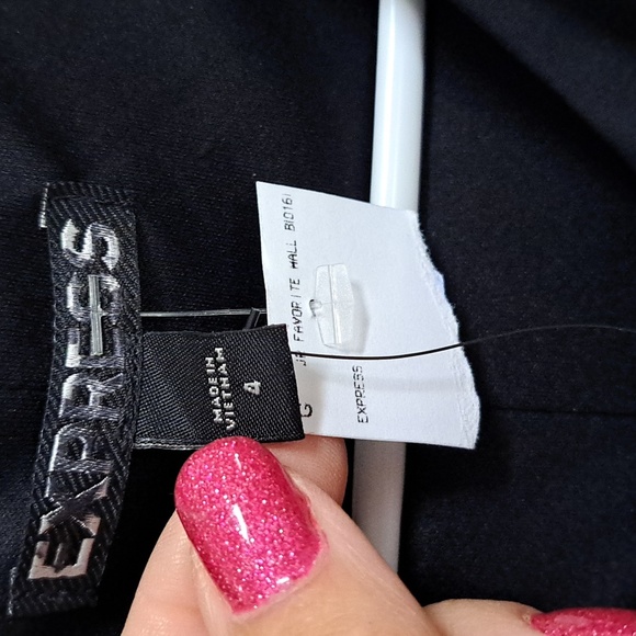 Express Black Floral Ruffled Tie Front Sleeveless Dress. Size 4 NWT - Picture 10 of 11